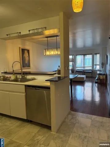 402 Williams Court Edgewater NJ 07020