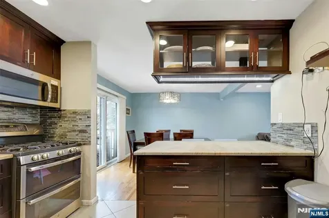 379 Wildrose Avenue Bergenfield NJ 07621