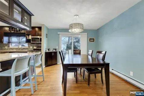 379 Wildrose Avenue Bergenfield NJ 07621