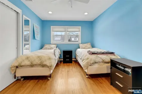 379 Wildrose Avenue Bergenfield NJ 07621