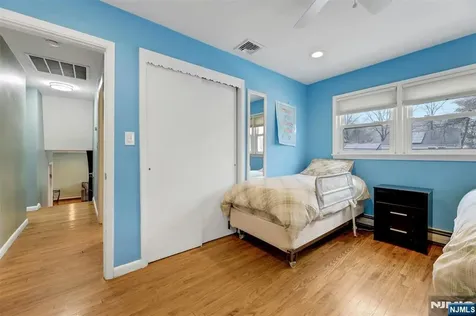 379 Wildrose Avenue Bergenfield NJ 07621