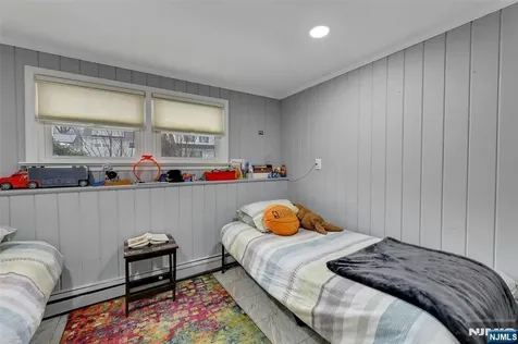 379 Wildrose Avenue Bergenfield NJ 07621
