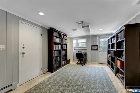 379 Wildrose Avenue Bergenfield NJ 07621