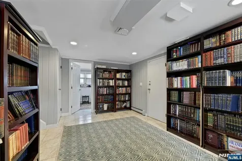 379 Wildrose Avenue Bergenfield NJ 07621