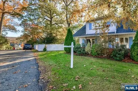 21 Tice Place Ringwood NJ 07456