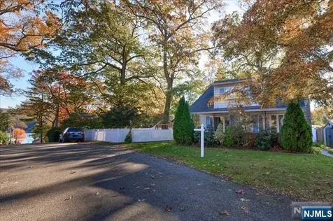 21 Tice Place Ringwood NJ 07456