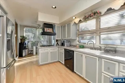21 Tice Place Ringwood NJ 07456
