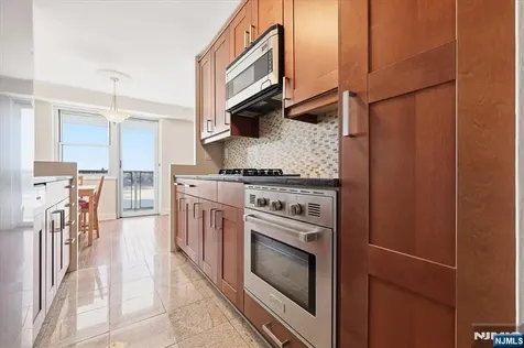 6600 Boulevard East West New York NJ 07093