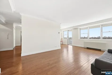 6600 Boulevard East West New York NJ 07093