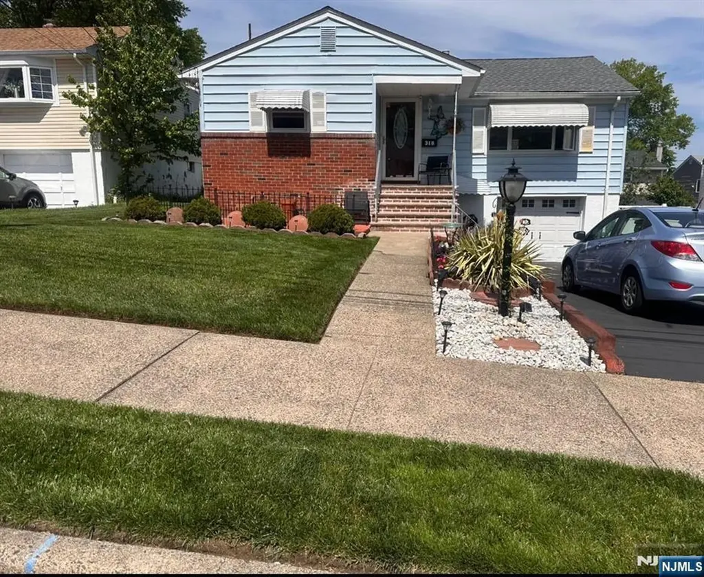 316-318 Maitland Avenue Paterson NJ 07502
