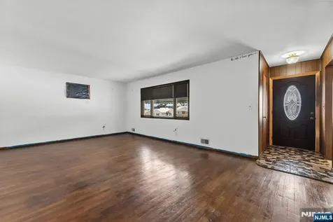 316-318 Maitland Avenue Paterson NJ 07502