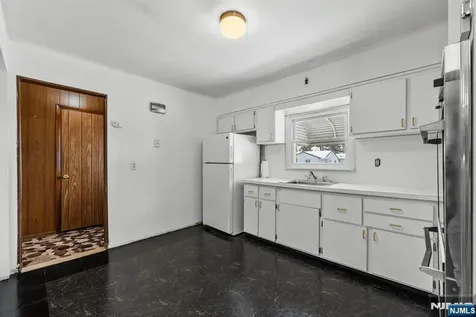 316-318 Maitland Avenue Paterson NJ 07502