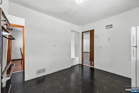 316-318 Maitland Avenue Paterson NJ 07502