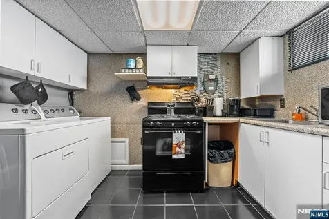 316-318 Maitland Avenue Paterson NJ 07502