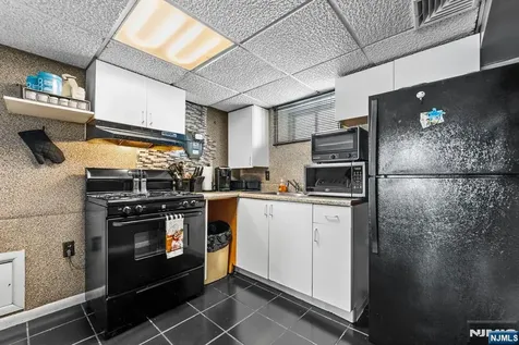 316-318 Maitland Avenue Paterson NJ 07502