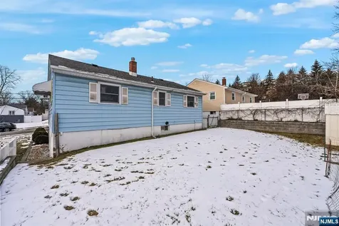 316-318 Maitland Avenue Paterson NJ 07502