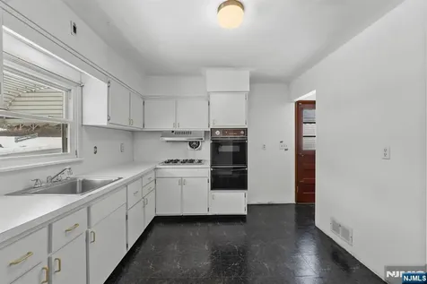 316-318 Maitland Avenue Paterson NJ 07502