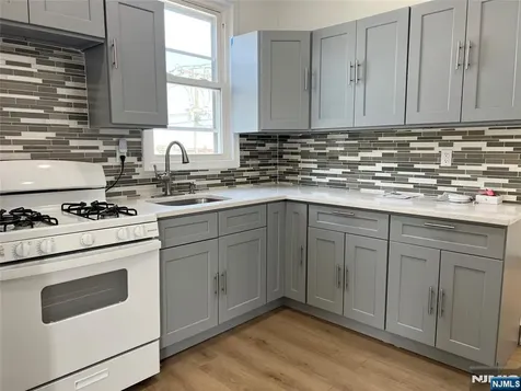 329 Centre Avenue Secaucus NJ 07094