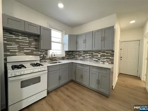 329 Centre Avenue Secaucus NJ 07094
