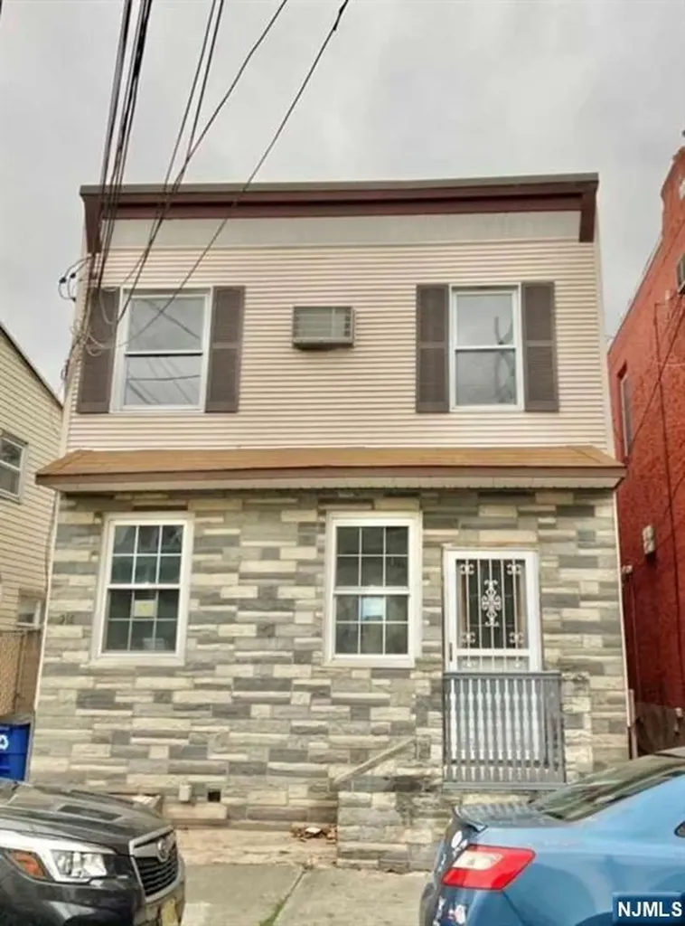 214 William Street Harrison NJ 07029