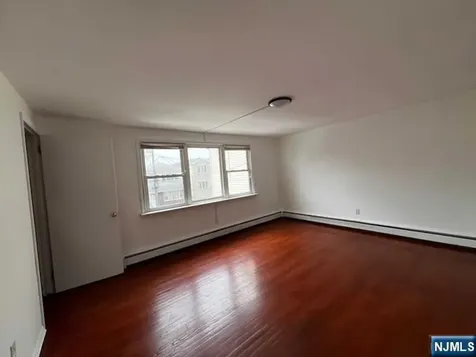 316 William Street Harrison NJ 07029