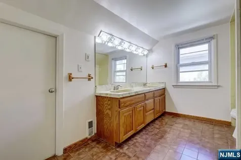 15-47 Elmary Place Fair Lawn NJ 07410