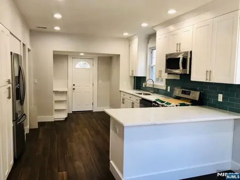 361 Slocum Way Fort Lee NJ 07024