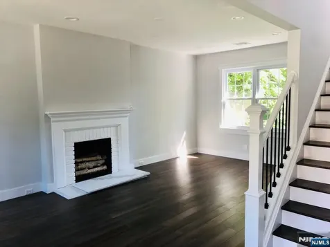361 Slocum Way Fort Lee NJ 07024