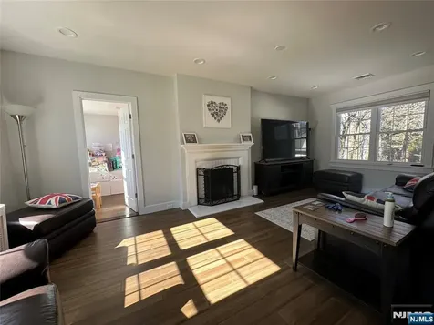361 Slocum Way Fort Lee NJ 07024