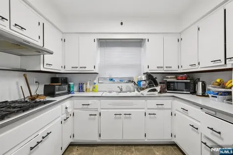 89 Anderson Avenue Wallington NJ 07057