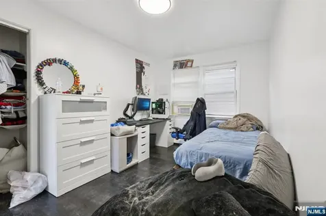89 Anderson Avenue Wallington NJ 07057