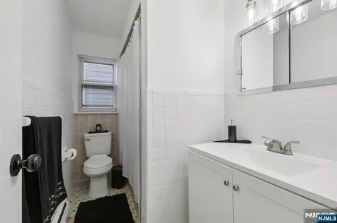 89 Anderson Avenue Wallington NJ 07057