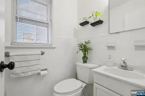 89 Anderson Avenue Wallington NJ 07057