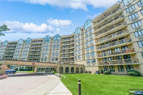 10 Smith Manor Boulevard West Orange NJ 07052