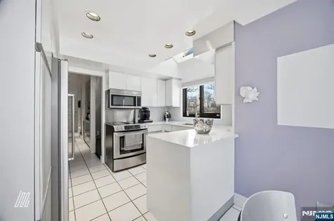 1511 John Street Fort Lee NJ 07024