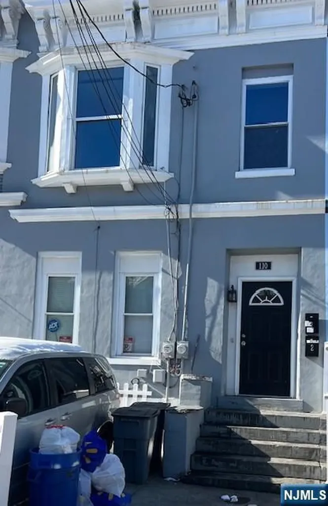 110 Peabody Place Newark NJ 07104