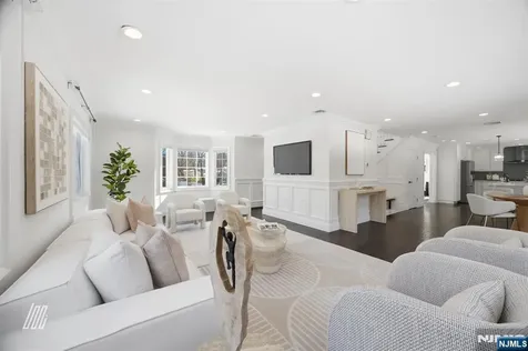 39 Drury Lane Demarest NJ 07627