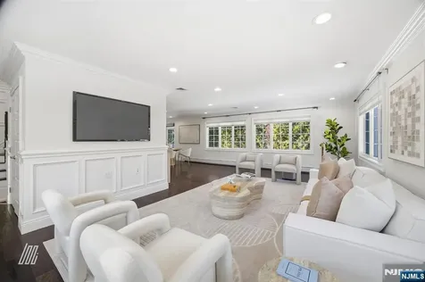 39 Drury Lane Demarest NJ 07627