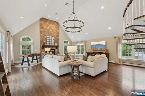 1015 High Mountain Road Franklin Lakes NJ 07417