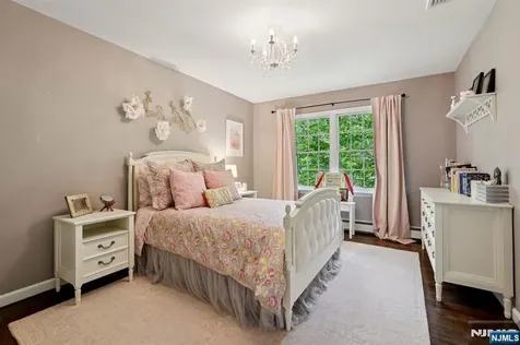 1015 High Mountain Road Franklin Lakes NJ 07417