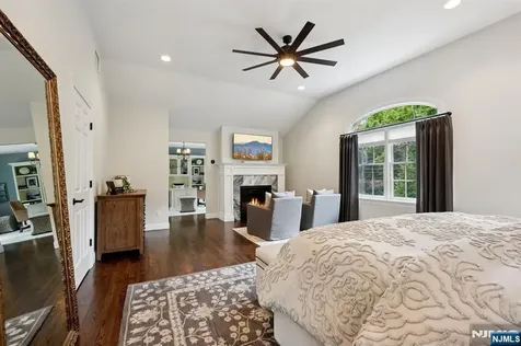 1015 High Mountain Road Franklin Lakes NJ 07417