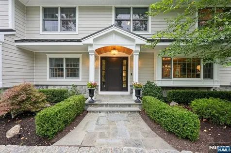 1015 High Mountain Road Franklin Lakes NJ 07417