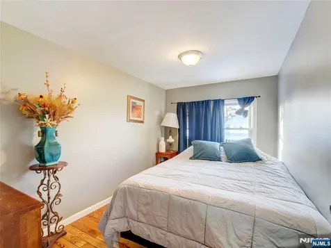 24 White Terrace Newark NJ 07108