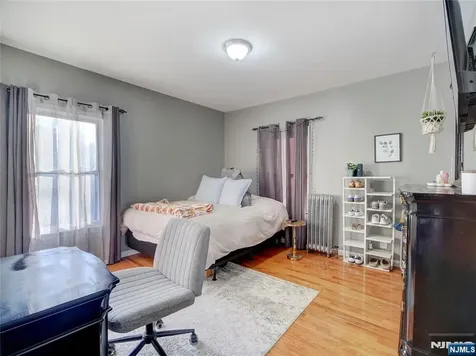 24 White Terrace Newark NJ 07108