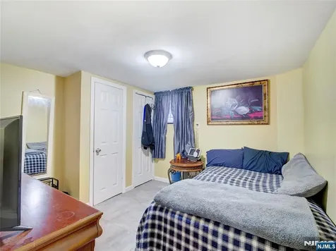 24 White Terrace Newark NJ 07108
