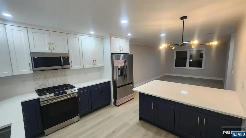 731 Lake Avenue Lyndhurst NJ 07071
