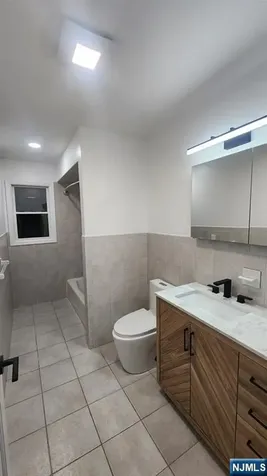 731 Lake Avenue Lyndhurst NJ 07071