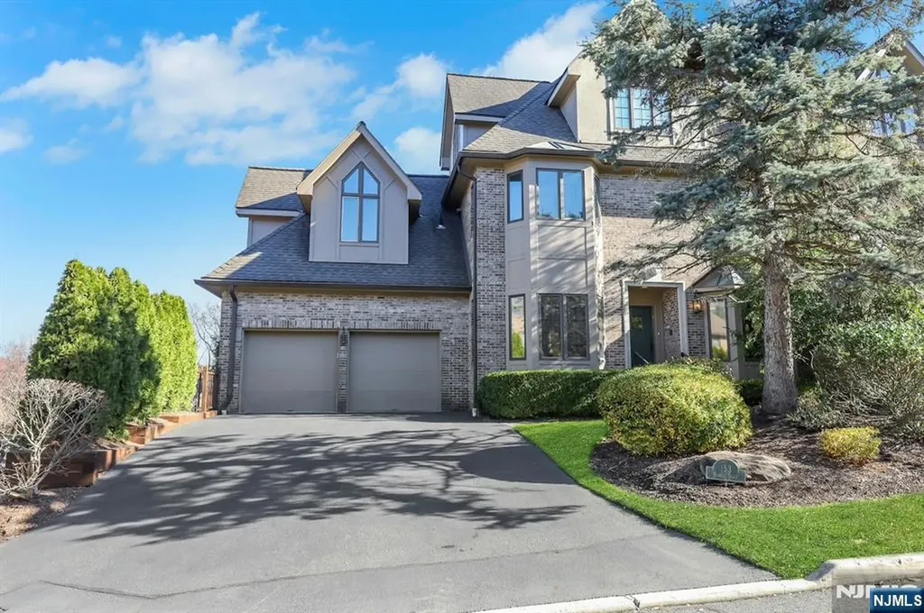 153 Ashley Place Park Ridge NJ 07656