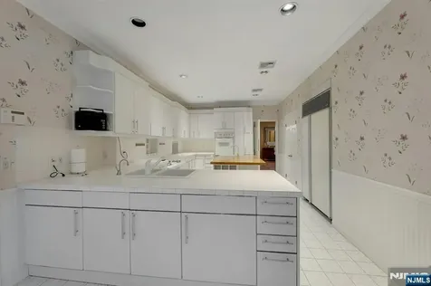 153 Ashley Place Park Ridge NJ 07656
