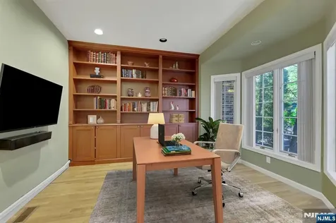 153 Ashley Place Park Ridge NJ 07656
